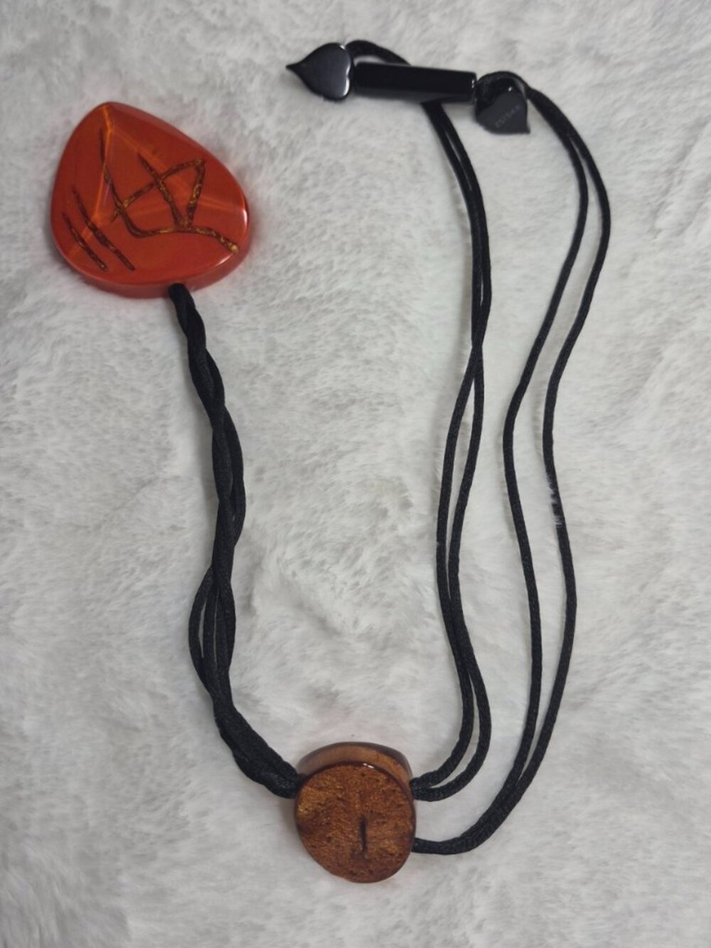 Beautiful Zsiska-Style Resin Pendant Necklace